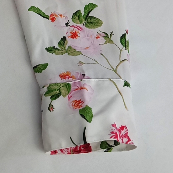 Express Womens Blouse. - Picture 7 of 10